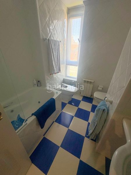 Foto 6f840bb1-c23d-4872-b837-976ecc06a6ad. Casa amb calefacció aparcament a Buenavista Oviedo