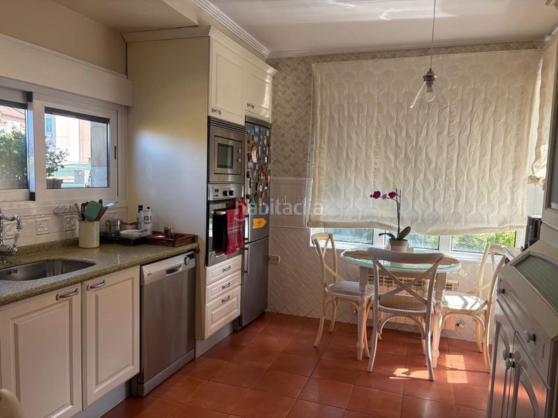 Foto 9c4b9d9b-c613-41c0-893b-24593e6aed27. Casa amb calefacció aparcament a Buenavista Oviedo