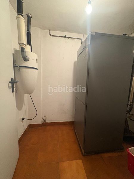 Foto d31ae8e6-8cb8-4cbb-8f6f-a25f01e47a31. Casa amb calefacció aparcament a Buenavista Oviedo