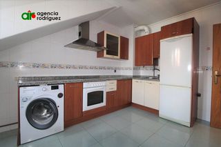 Lloguer Pis a Salesas - Foncalada - Campoamor. Piso en alquiler en centro, 1 dormitorio.