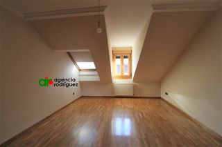 Flat in Salesas - Foncalada - Campoamor