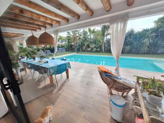 Rent Apartment  Carrer de frederic montornés pino. Excepcional apartamento alquiler temporal sitges
