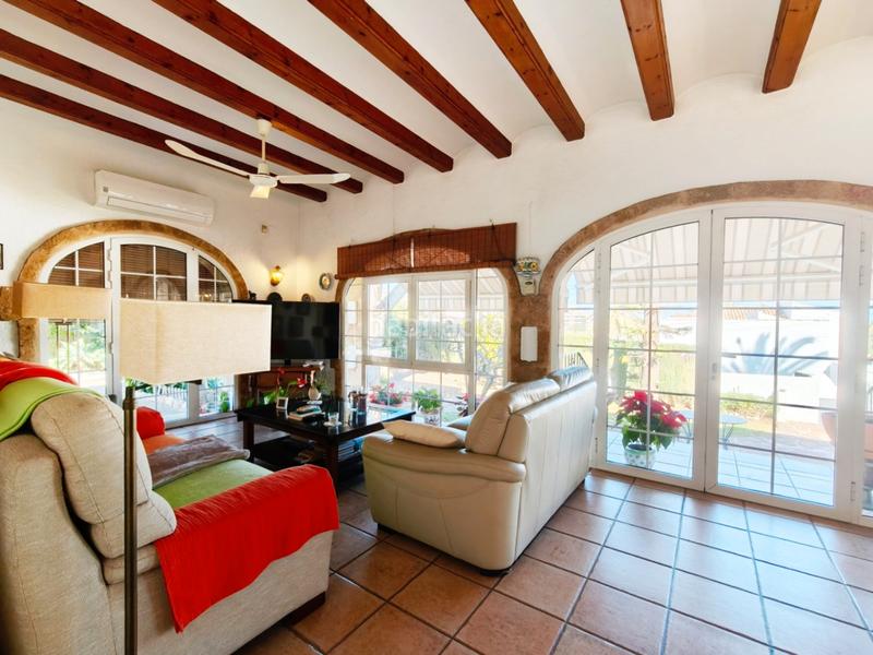 Foto 69204b99-ba8f-42fb-8956-d1feab0533c5. Chalet with heating parking pool in Centro Ciudad Xàbia