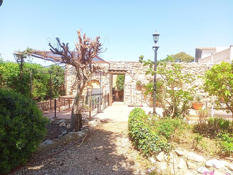 Foto a90e9389-b0e9-43b7-af58-7efa3476ad4c. Casa en Ondara