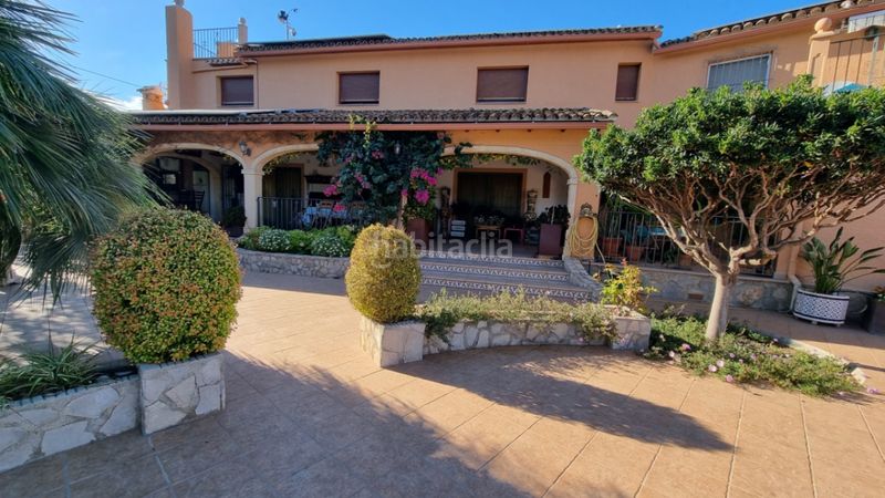 Foto c08906cb-f41d-43b1-9313-4b8434a852ba. Chalet en Centro Pedreguer