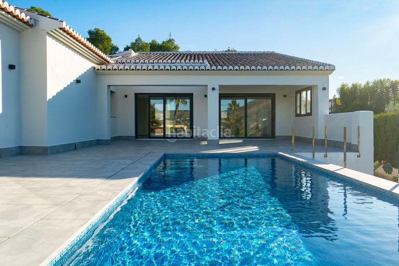 Foto 5d14c0a7-49d8-462a-9105-3bbe78f02f36. Chalet en Centro Ciudad Xàbia