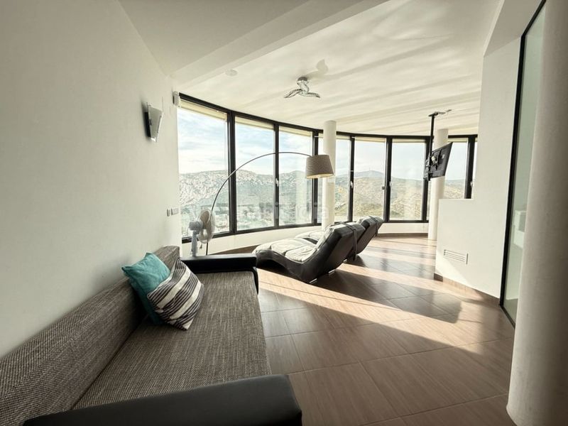 Foto a83a2079-5d74-46c0-a742-777ba8e1f371. Casa amb piscina a Centro Ciudad Xàbia