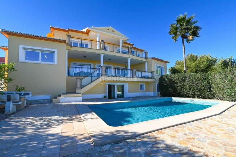 Foto 454a3bda-df7d-4253-b41f-e1289e0a4f51. Casa amb aparcament piscina a Centro Ciudad Xàbia