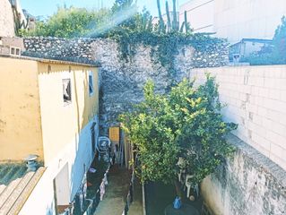 Casa a Pedreguer. Casa en venta de 3 dormitorios con jardín en pedreguer