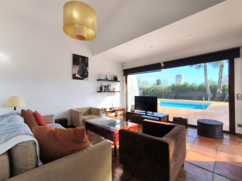 Foto 95af3775-f8b1-4090-8dc9-d1da46e351b9. Casa amb piscina a Ondara