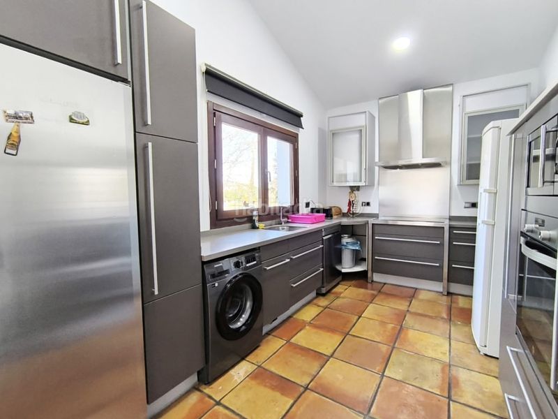 Foto eda4f3df-be5b-4d22-ab53-e9af69eca515. Casa amb piscina a Ondara