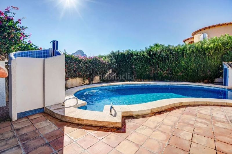 Foto 2fd2aebf-d945-41ed-b259-fd7ce63c954b. Casa amb piscina a Pueblo Calp