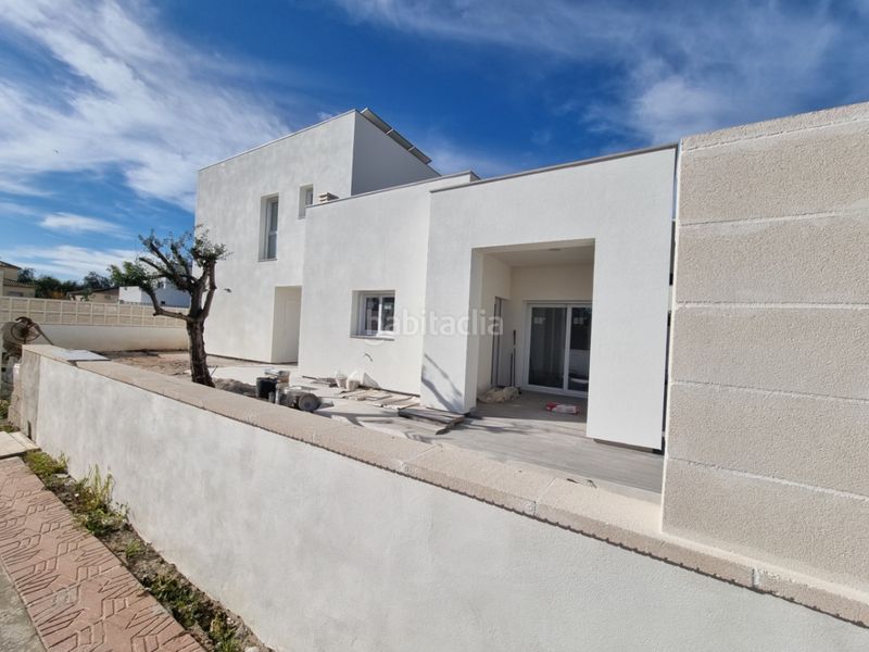 Foto 2f2fa39f-fe02-41fe-8322-714e91a3c660. Haus mit pool in Poblets (els)