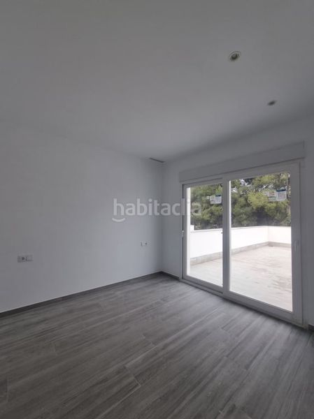 Foto 4e1da574-277a-410c-b552-b06fb1dbf964. Casa amb piscina a Poblets (els)