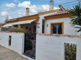Casa  Avinguda del boticari, les marines. Elegante vivienda pareada en el vergel  cerca de la playa y con