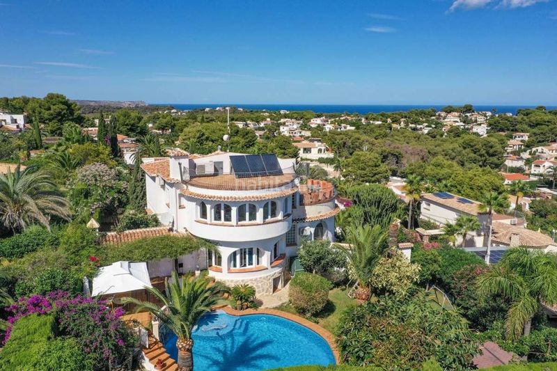 Foto aa446e0b-50a0-4da4-8a65-680487832d9e. Casa amb piscina a Centro Ciudad Xàbia