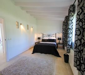 Casa en La Empedrola. Villa en venta en calpe
