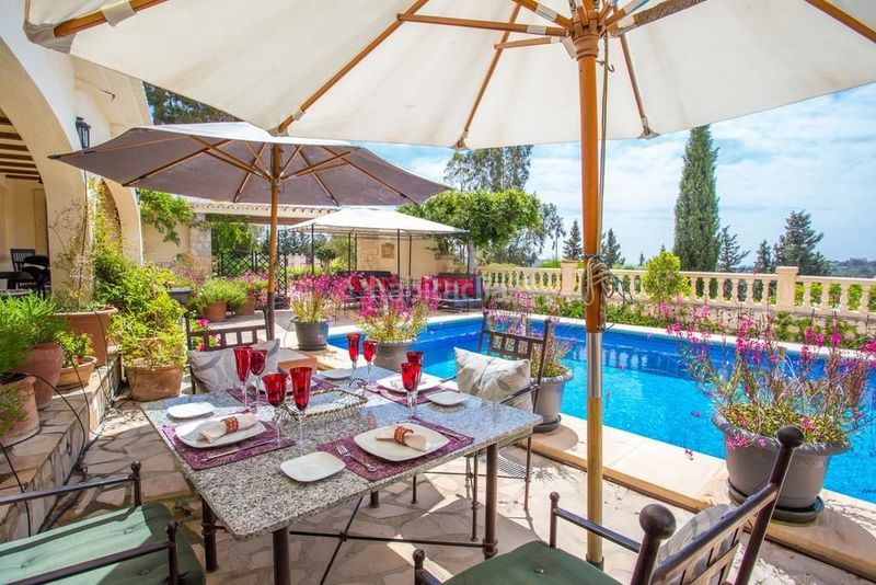 Foto f1d5bca2-4b0d-46e9-a416-5db905f85453. Casa amb piscina a La Empedrola Calp