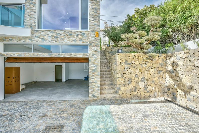 Foto 1e0e23ff-76e9-45d3-ad1d-5da390380a60. Maison avec piscine dans Canuta Calp