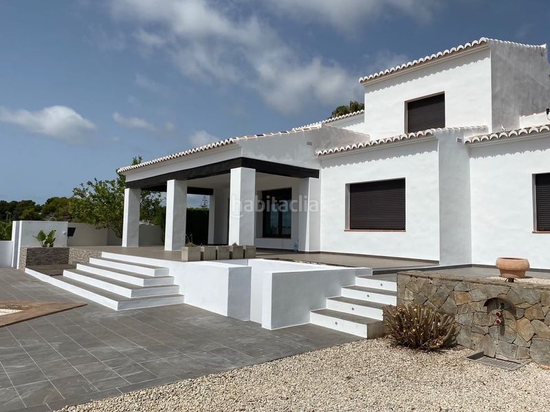 Foto 99bec4d0-6955-4e3e-9dce-2d7c119e1885. Casa amb piscina a Casco Urbano Moraira