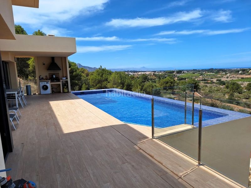 Foto afa8c523-ff46-48d6-9163-b9c02384484c. Casa amb piscina a Centro Urbano Dénia