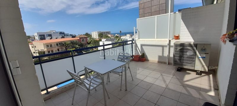 Foto ae3531b2-ba27-40a6-a64f-4223e1f90ece. Àtic amb piscina a Centro Urbano Dénia