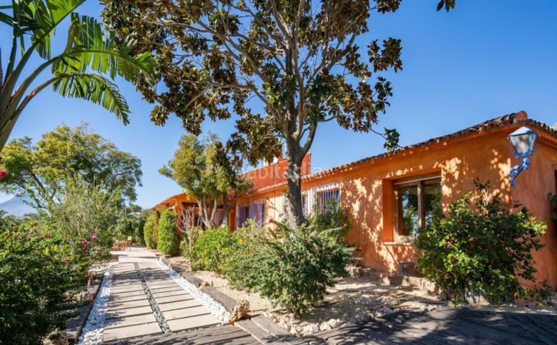 Foto d68f9f3b-7023-4166-aa84-93ebcac1f5c2. Casa amb piscina a Altea la vella Altea