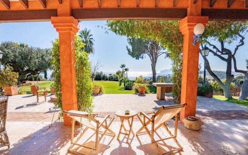 Foto f856bd6f-f975-48bf-bb68-73fbd7951dd9. Casa amb piscina a Altea la vella Altea