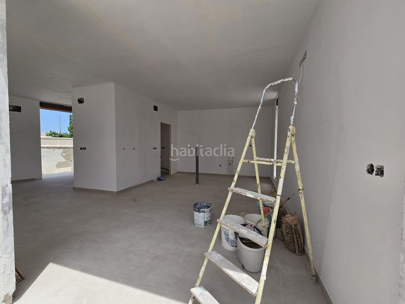 Foto edb5eca9-00bf-4dd8-9e03-ba7d7080de94. Casa con piscina in Poblets (els)
