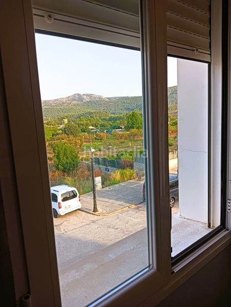 Foto e93e0f57-136f-4f04-a77e-7f424e20c784. Casa amb aparcament a Alcalalí