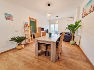 Piccolo appartamento in Xaló. Luminoso apartamento  con 3 dormitorios y terraza sur en jalon