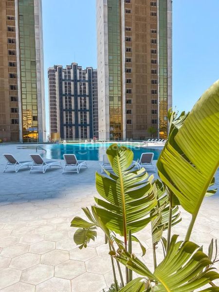 Foto 23355005-b6b7-43c3-9ae8-b46552495ab4. Apartament amb aparcament piscina a Levante Alto Benidorm
