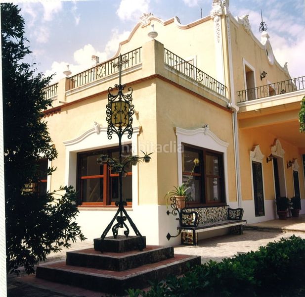 Foto f7292579-ff2c-4777-9af1-0c9e499406ff. Casa amb piscina a Pego