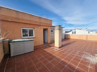 Dúplex a Daimús. Excepcional ático con gran terraza directamente en la playa de d