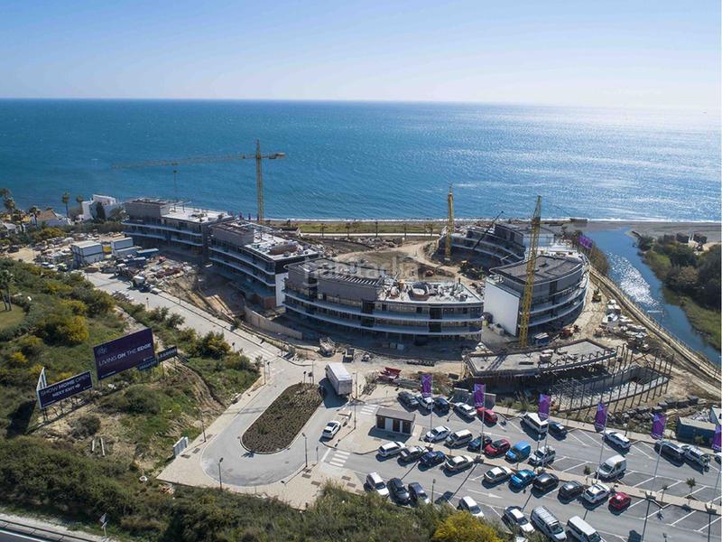 Foto 480c4404-21c7-4db3-8fb9-e18adef7064d. Ático exclusivo atico de lujo en primera línea de playa . en Estepona