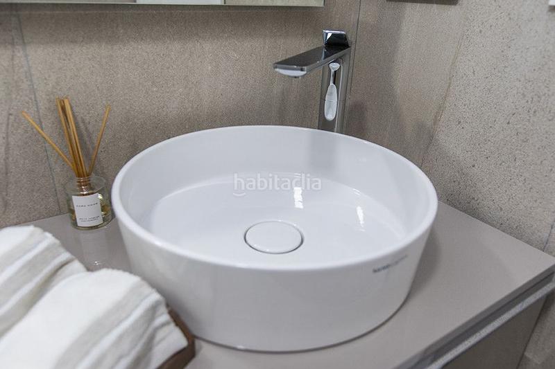 Foto a2bf887c-8e51-440e-a614-9e8d6a664fba. Ático exclusivo atico de lujo en primera línea de playa . en Estepona