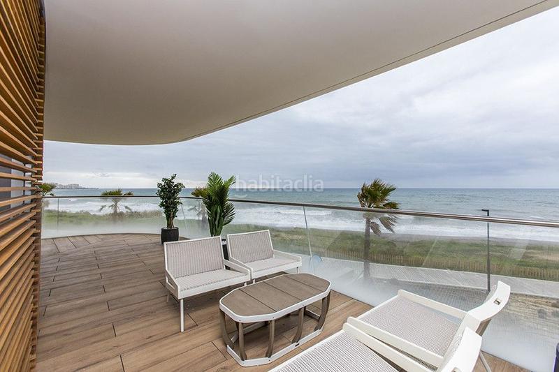 Foto c2aca05c-3f04-47b4-bf44-30108028c98e. Ático exclusivo atico de lujo en primera línea de playa . en Estepona