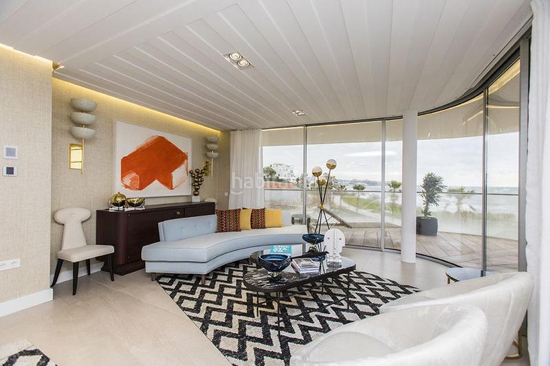 Foto e5bc9a6d-b31c-43b8-8534-9d841cd3419e. Ático exclusivo atico de lujo en primera línea de playa . en Estepona