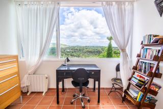 Casa a Sotogrande Alto. Chalet con piscina y vistas panorámicas en zona f, sotogrande al