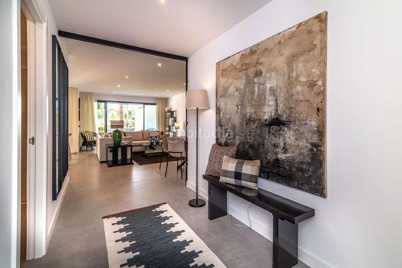 Foto efa81a20-4cb7-4d8e-b87f-6cdea7315f2c. Planta baja apartamento de 4 habitaciones en exclusivo complejo de lujo en Estepona