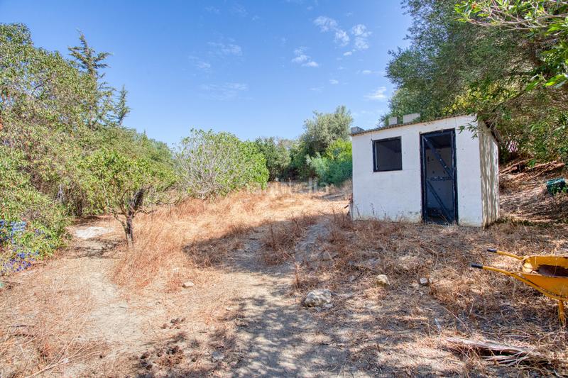 Foto b3ea65ef-d4ac-43e6-a8f6-7f1979ef583f. Haus mit parking in San Martín del Tesorillo