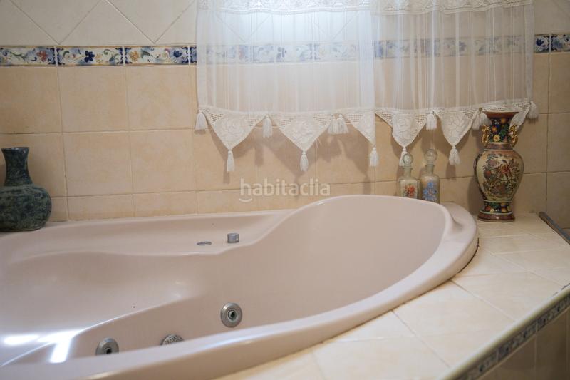 Foto f22d21e2-3c63-4301-9ec0-4ab04d6c1a79. Haus mit parking in San Martín del Tesorillo