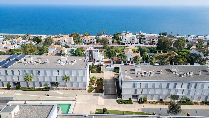 Foto 9b9a241e-45ea-4b6b-85d1-2da9a9e029d3. Apartamento  con amplia terraza y vistas al mar en la paloma en Manilva