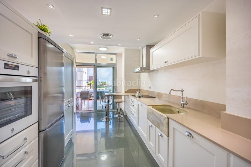 Foto e3fd04a3-bbeb-4832-9fd1-7e5eca7db2d7. Apartamento  con amplia terraza y vistas al mar en la paloma en Manilva