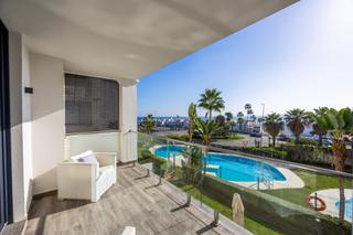 Apartament en Chullera. Moderno apartamento luminoso con vistas al mar en la paloma