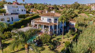 Casa a Sotogrande Costa. Exclusiva villa en sotogrande bajo  tu hogar de ensueño