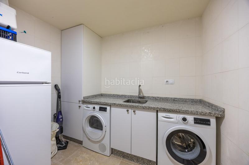 Foto 2157f1a3-67a0-4cc8-8a8e-6d60d796a37e. Casa aparellada amb calefacció piscina a Chullera Manilva