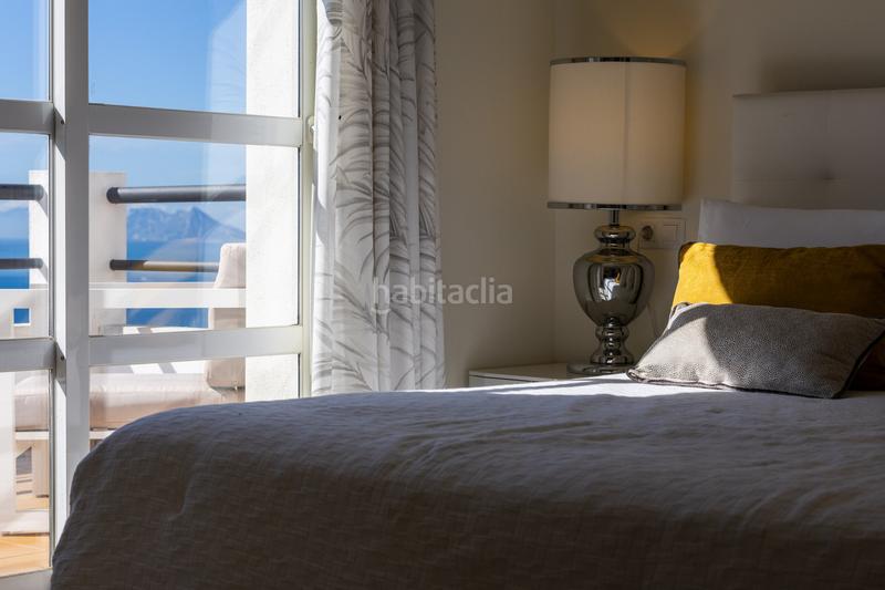 Foto 4a7f6f73-4aff-40cd-9fee-c52f3b156e17. Casa aparellada amb calefacció piscina a Chullera Manilva