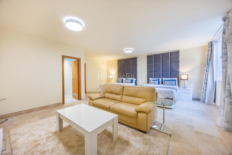 Foto 7081eec9-7d8c-4b76-9ece-251af4089528. Casa aparellada amb calefacció piscina a Chullera Manilva