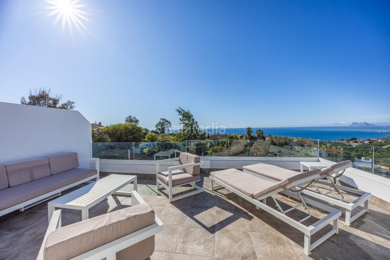 Foto 82ac7177-efe4-42e8-b554-19101e5baca8. Casa aparellada amb calefacció piscina a Chullera Manilva